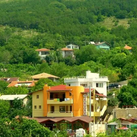 Hotel Alex