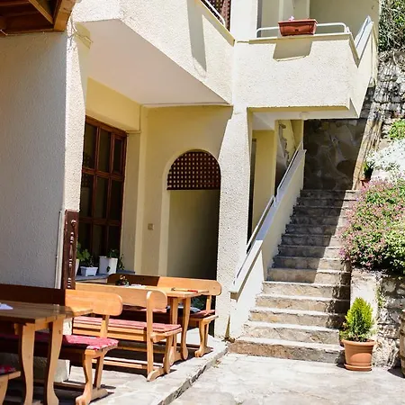 Alex Hotel