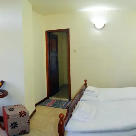 Alex Hotel 2*